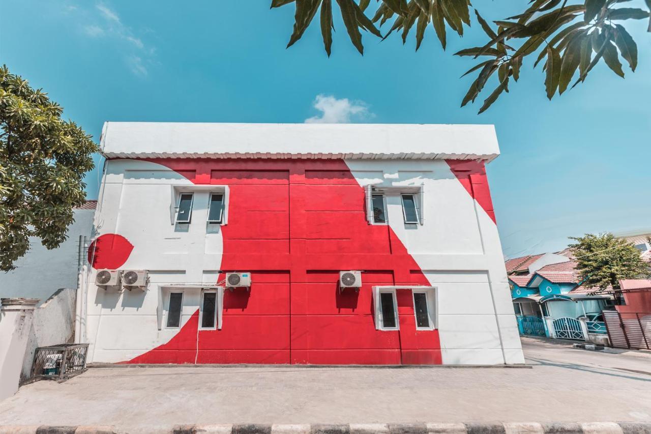 Oyo 907 Wisma Cakung Giacarta Esterno foto