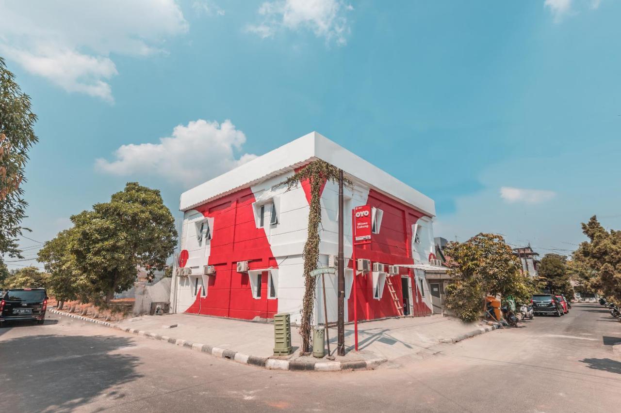 Oyo 907 Wisma Cakung Giacarta Esterno foto